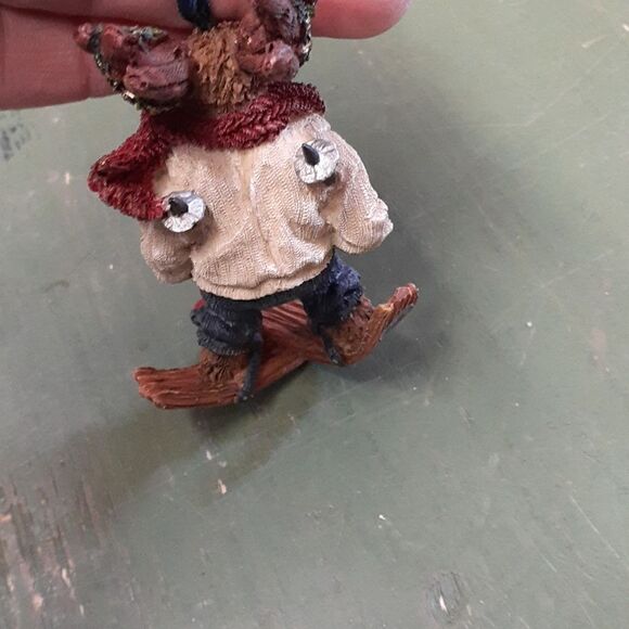 Skiing Santa's, Snowmen, & moose - Picture 13 of 13